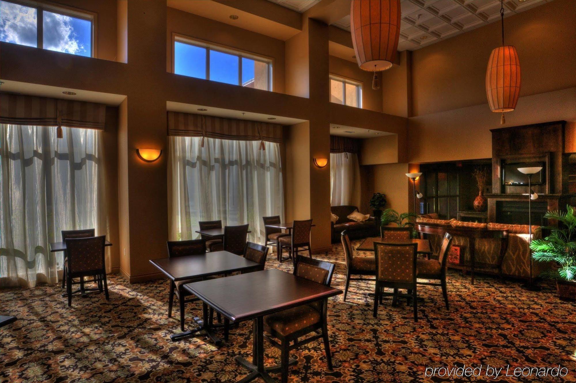 Hampton Inn & Suites Edmonton/West Restaurace fotografie